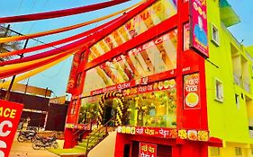 Hotel Kisan Palace Vrindavan